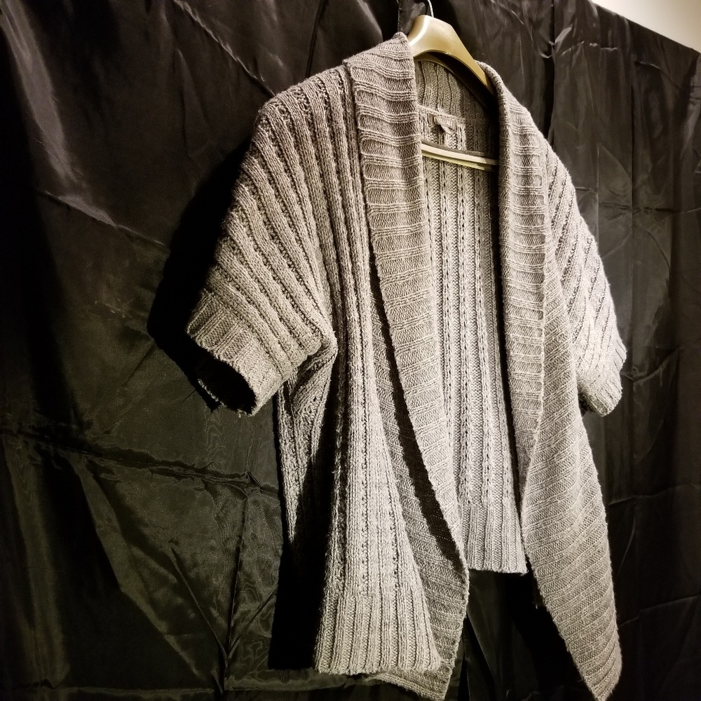 Roz & Ali Hi-low Knit Short Sleeve Sweater - Picture 2 of 7